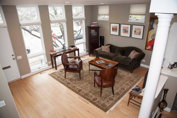 RARE FIND Luxury 4BR, 3BTH. Lincoln Park/DePaul gallery image 3