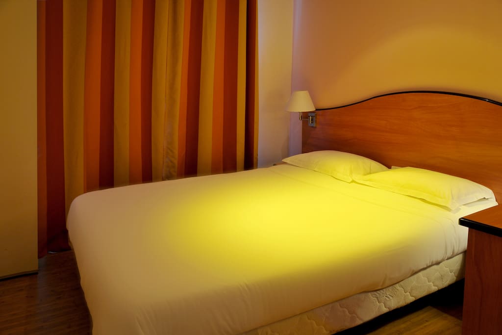 Chambre double standard avec salle de bain complète