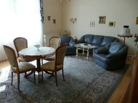Top Airbnb: Spacious apartment Weimar "Mohr" in Weimar