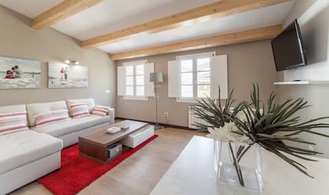 Anuncio de Airbnb popular: Apt P3- 4 min from the cathedral-terrace-garden-4 pax en Santiago De Compostela