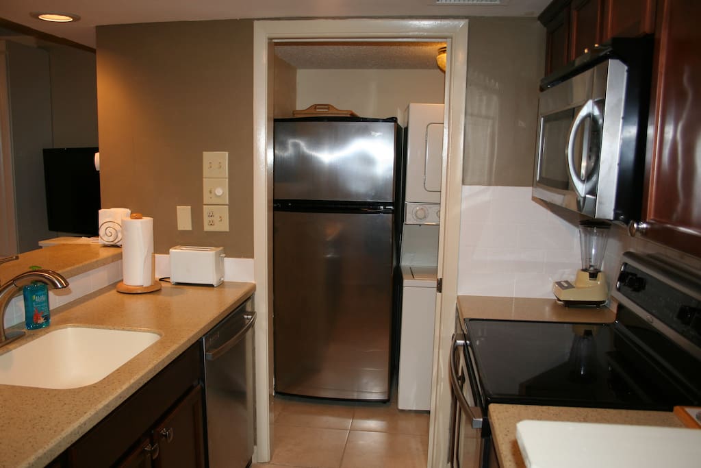 Kitchen & Laundry