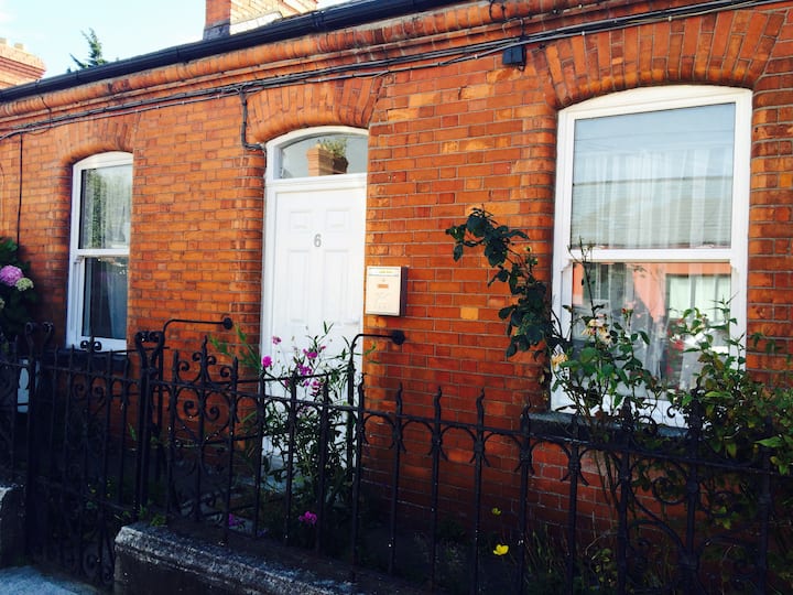 Room in Townhouse near city centre