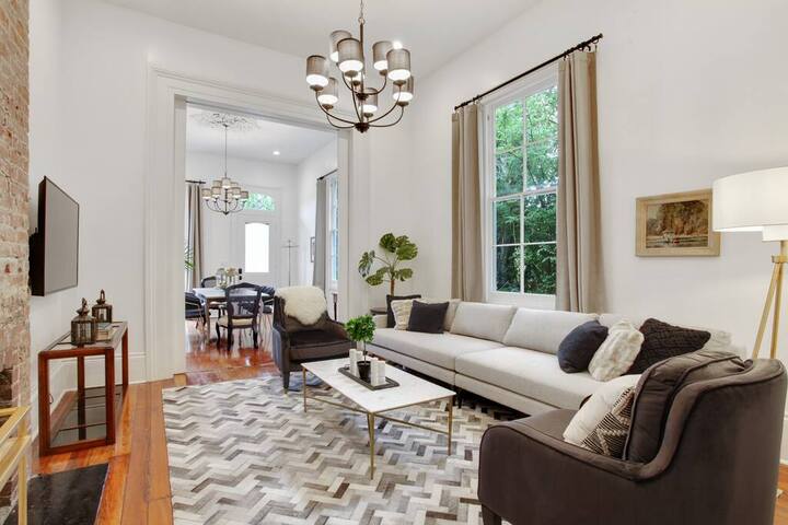 Historic Luxury Retreat gallery image 3