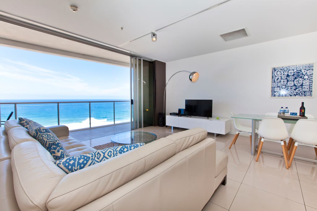 Floor-to-ceiling windows offering stunning, uninterrupted ocean views!
