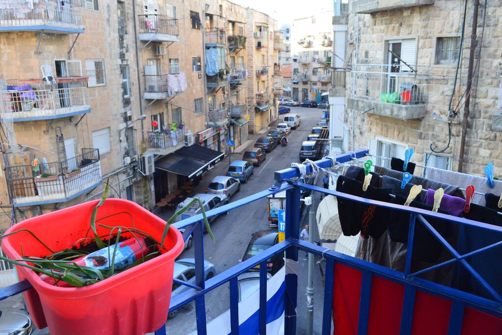 The "Shuk" is so close