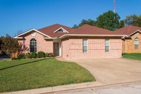 Charming home steps away from the city square!