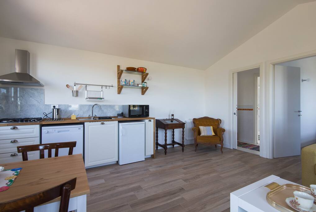 L'angolo cucina dell'appartamento Corbezzolo di Casa Novaro