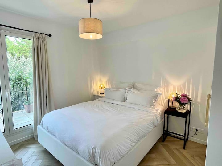 Glavna spavaća soba s izlazom na balkon