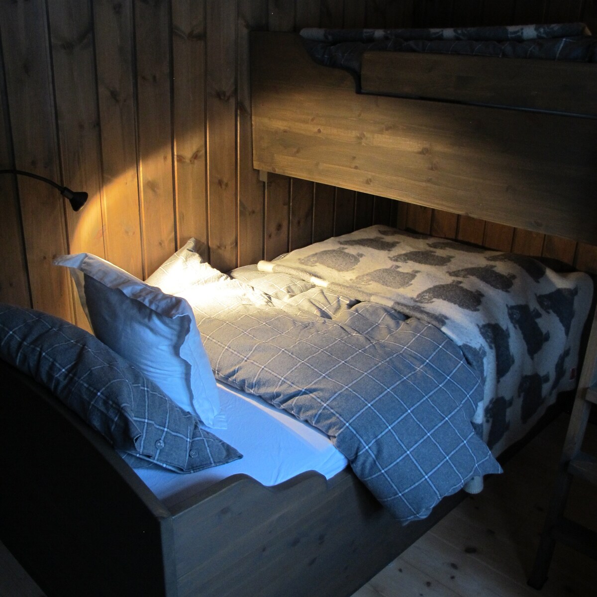 2. חדר אורחים עם 2 מיטות יחיד