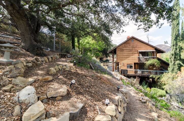 Airbnb Agoura Hills Vacation Rentals Places To Stay