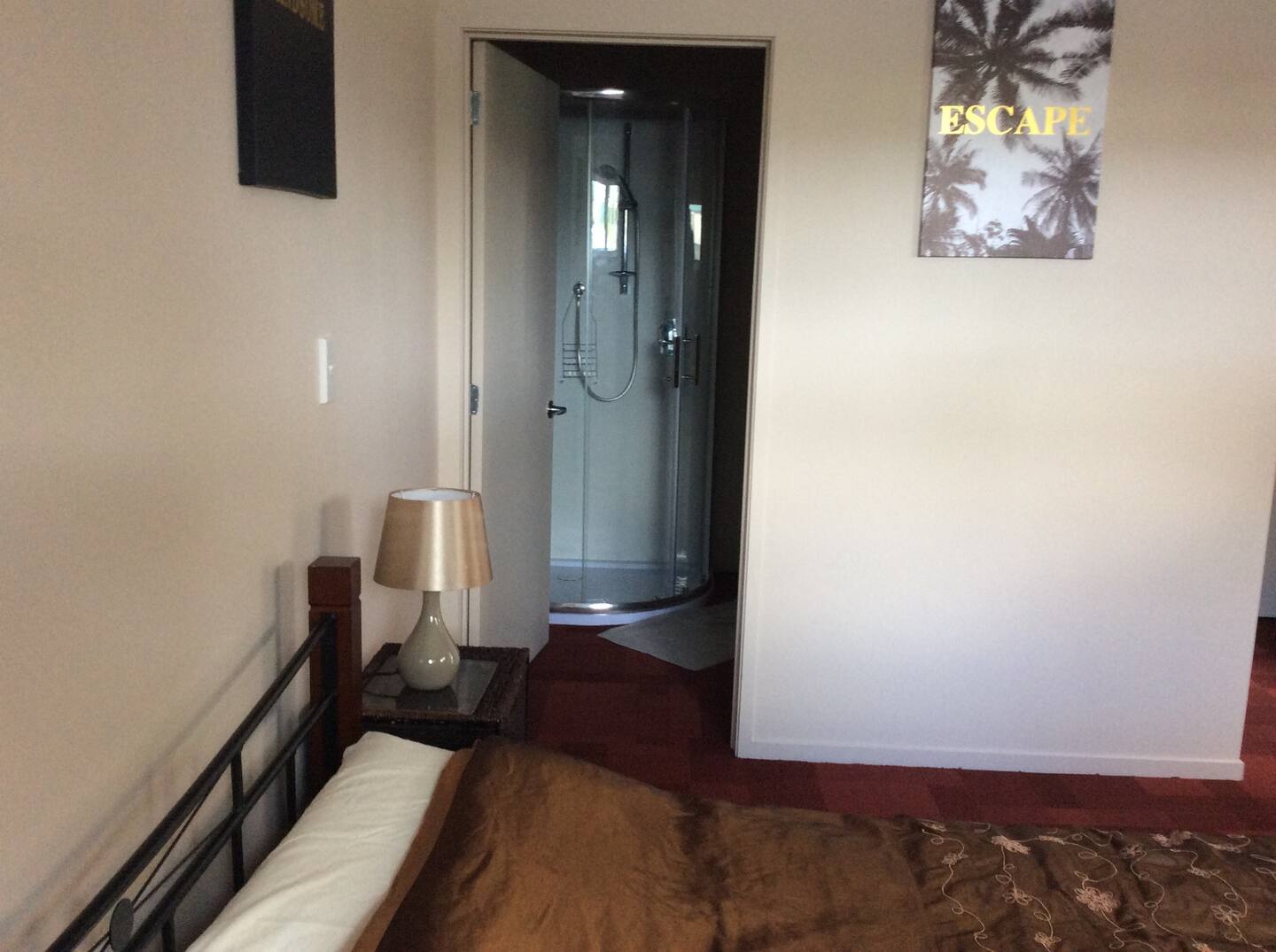 Gateway To The Far North Unit 
One Queen Bed Only. 5