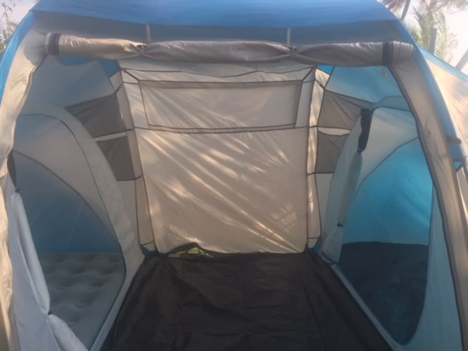 2 bed room tent 4 pax can stay