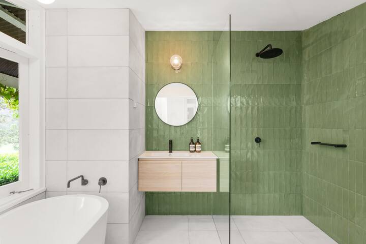 75 Acre Riverfront Restored Homestead, Hawkesbury gallery image 3