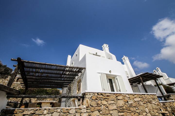 Mykonian Delight gallery image 4