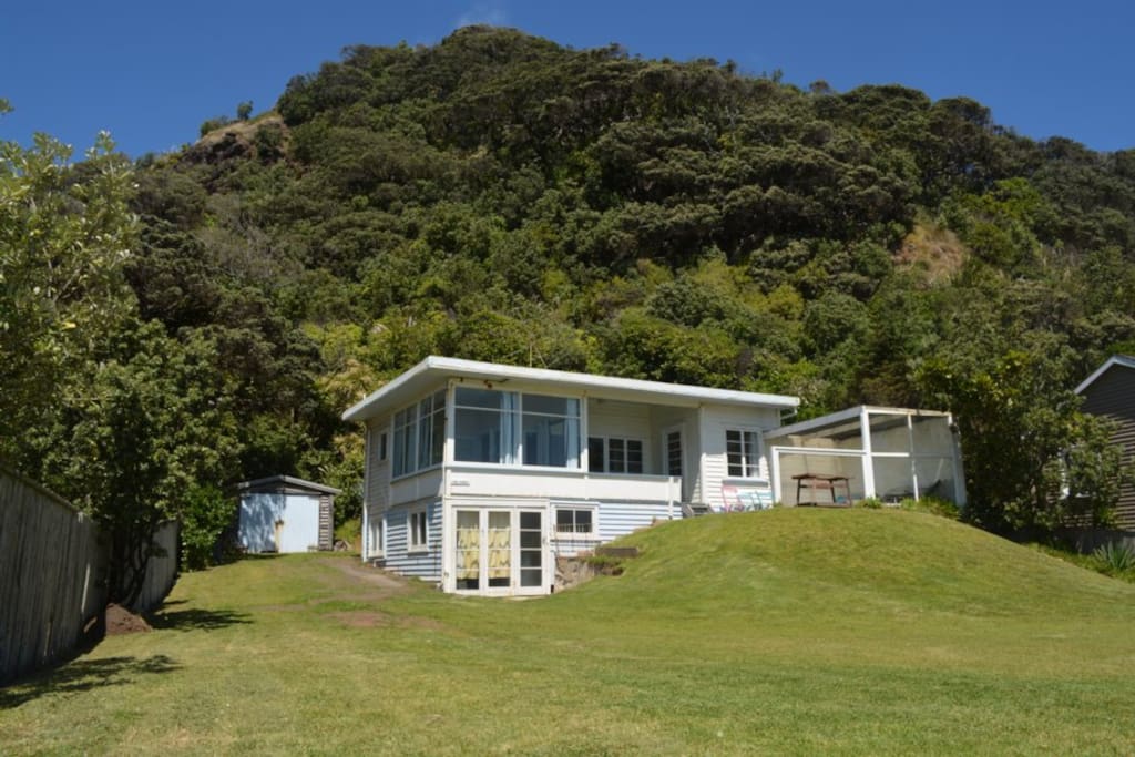 "The Dunes"
Classic kiwi bach built in the 50's