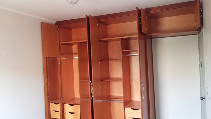 Საძინებლის კარადა გასაშლელი დივნით