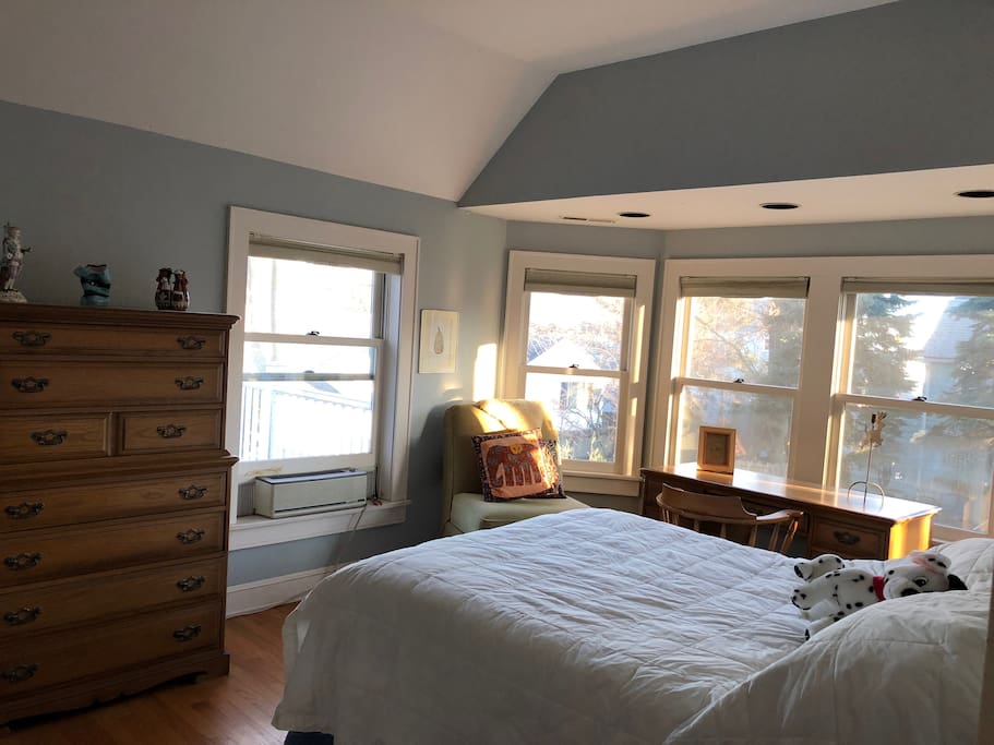 QUEST ROOM WITH BAYS
