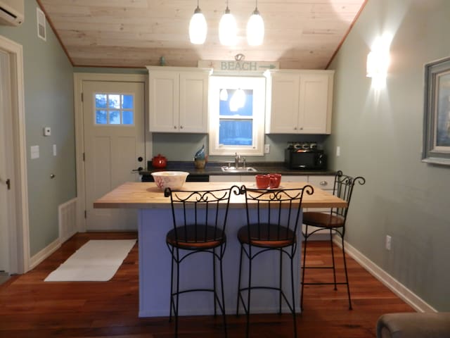 The Bungalow on Croton Pond