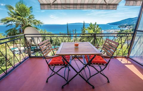Top performing Airbnb: App for 2+1 with breathtaking sea view, BBQ ...... in Grad Opatija
