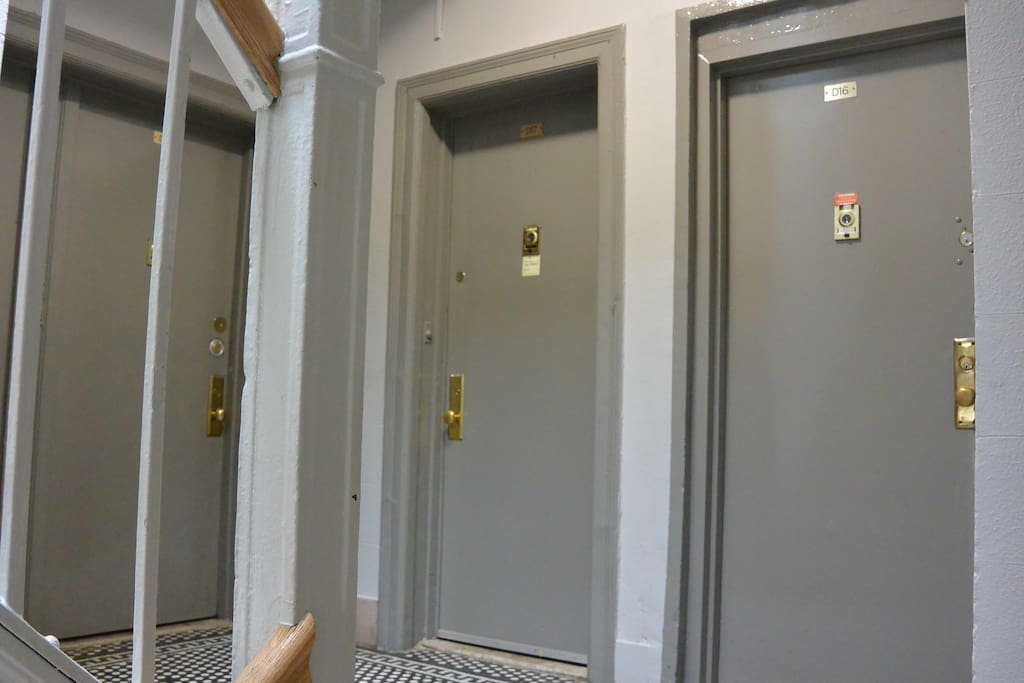 Entrance of the apartment on the third floor.