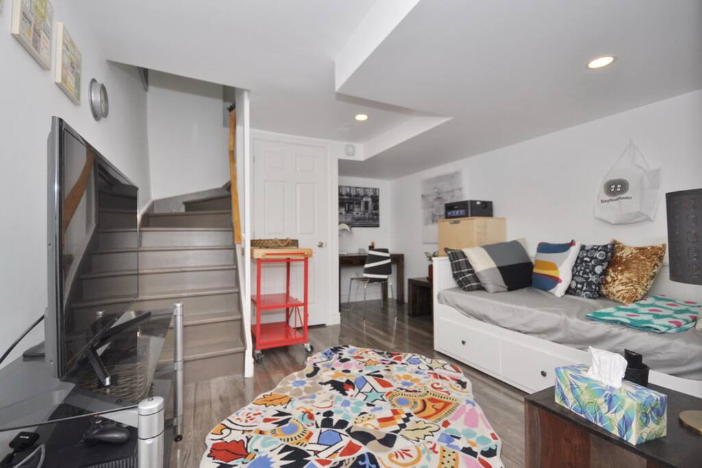 Second bedroom (basement)