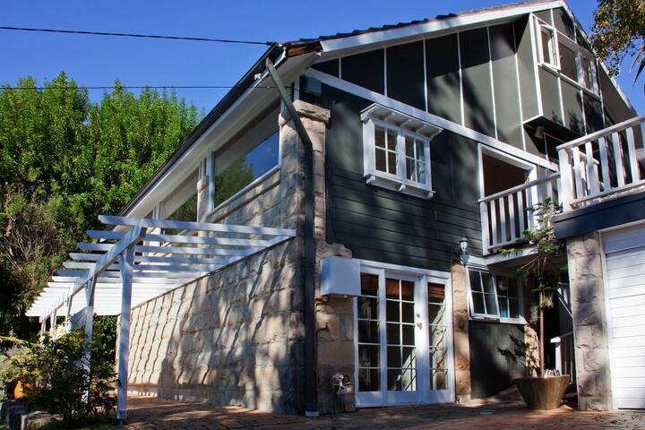 Cabbage Palm Cottage with car. gallery image 2