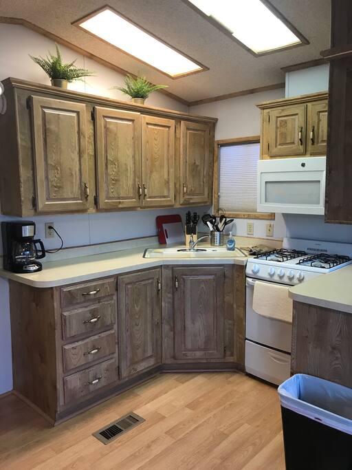 Full kitchen