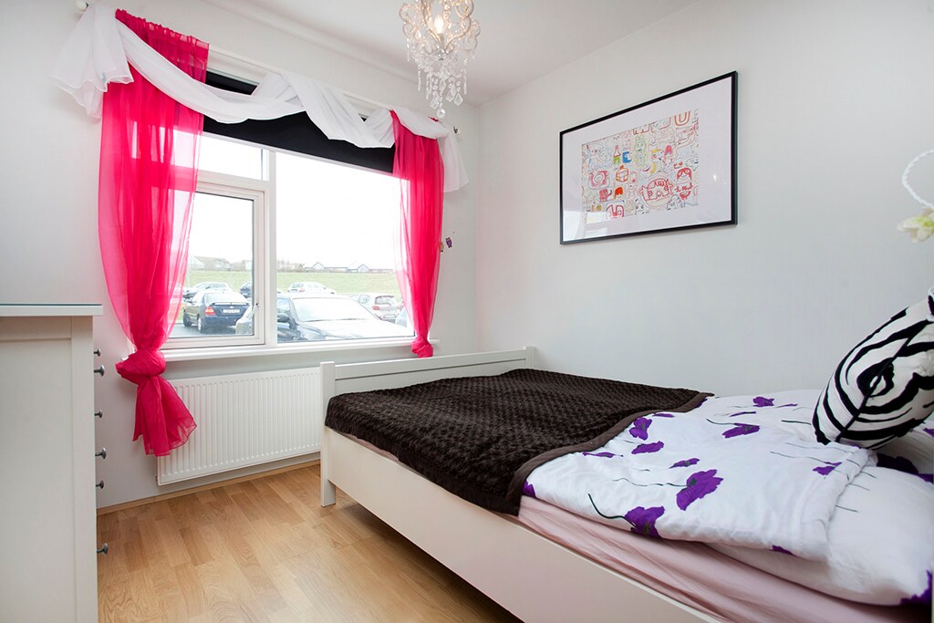 Dodatna spavaća soba s bračnim krevetom