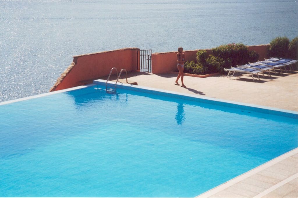 piscina condominiale