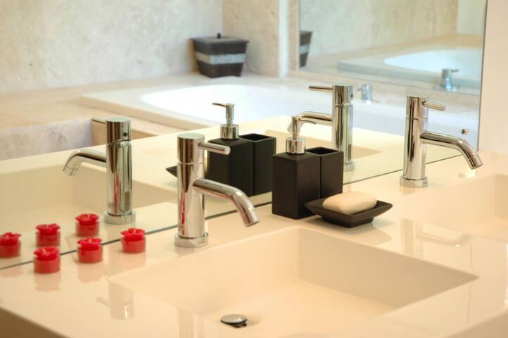 Angelica gallery image 4