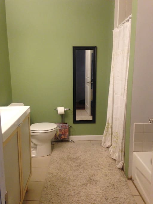 Full bathroom upstairs has a shower + tub