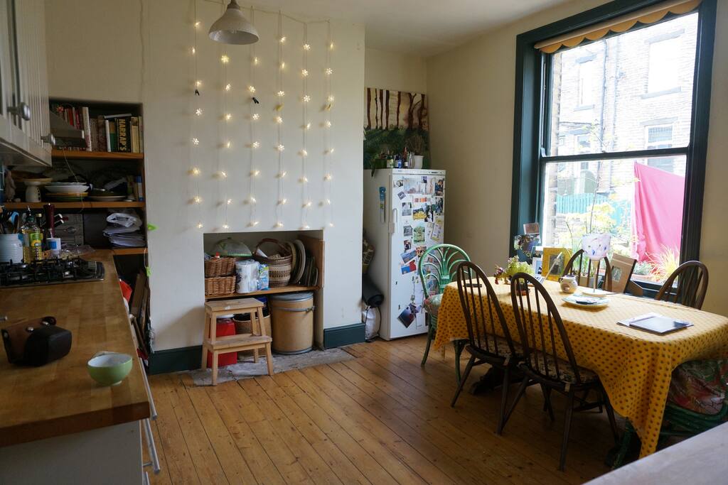 Dining kitchen