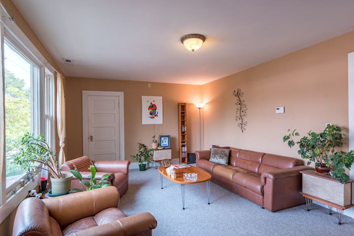 Perfect SE Location Classic Portland  Experience Houses 