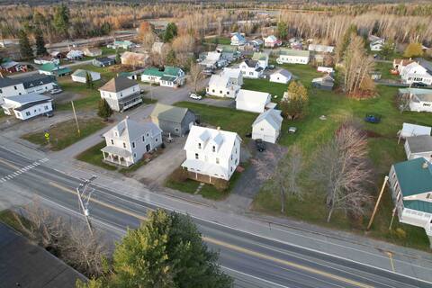 4 bedroom sleeps 4 couples dog & trailer friendly