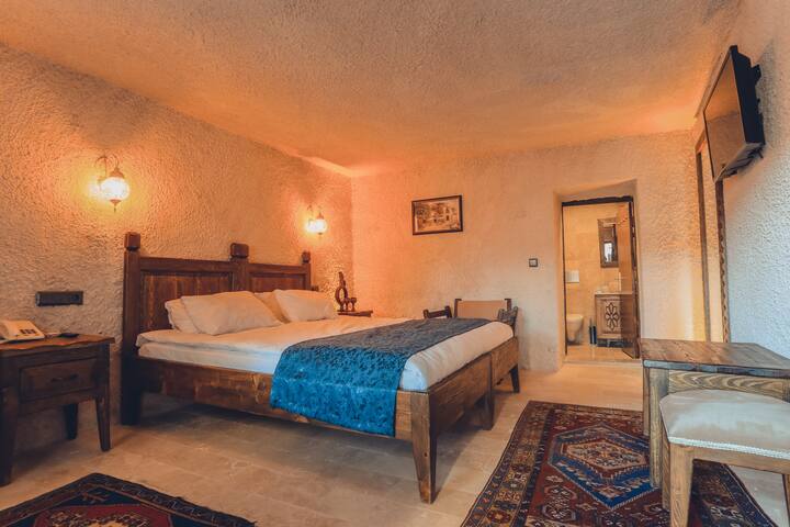 The Caesar managed Airbnb listing 3