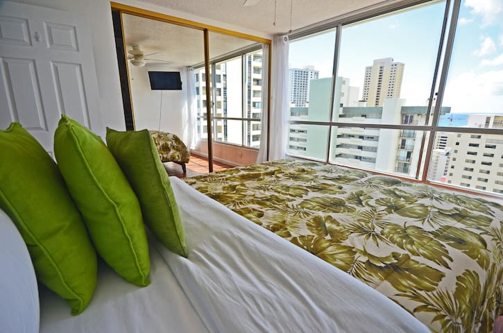 WTH2404 Spectacular Ocean View close Waikiki Beach