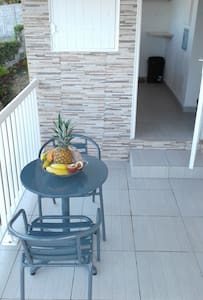 STUDIO "LES LAVANDES"