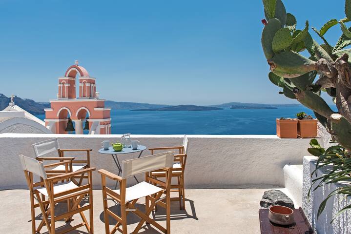 Opuntia House at the Blue Dome-by Thireon