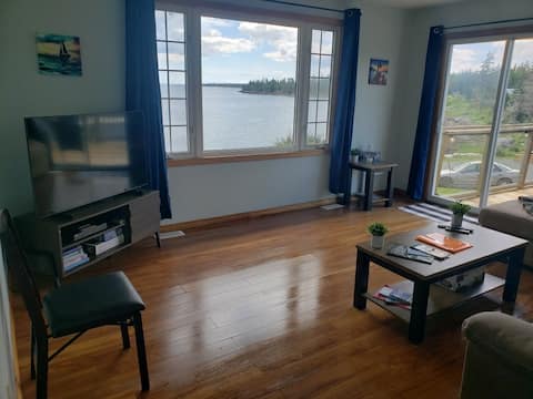 Successful Airbnb property: Tangier Oceanfront Escape| Hot Tub, Sauna & Kayaks in Halifax
