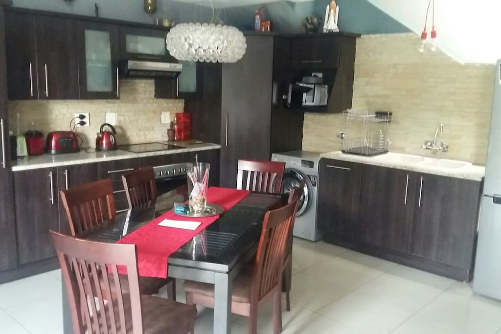 Kitchen/Dining Room