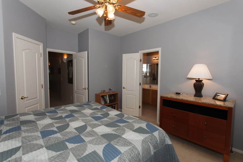 Bedroom 1 King