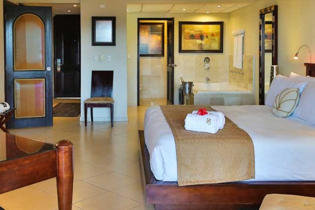 king size bedroom