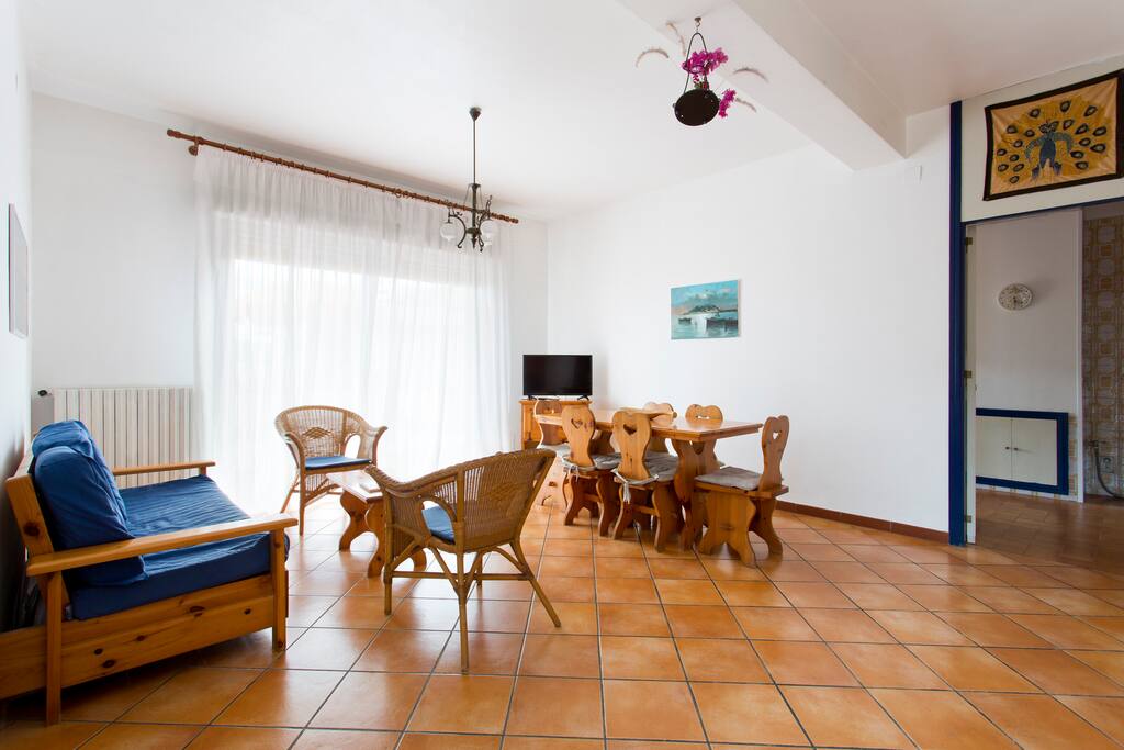 living/dining room