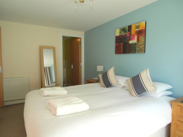 Brunswick Road apartment gallery image 5