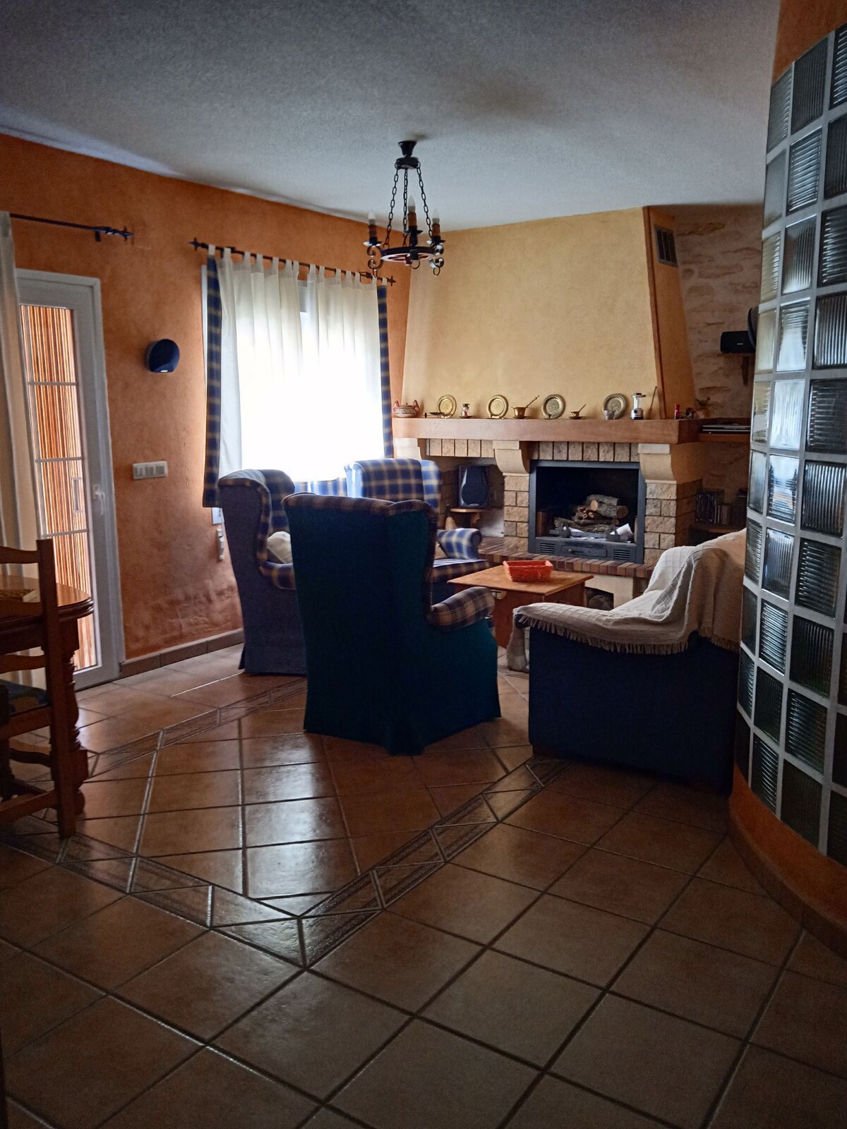 Popular Airbnb listing: Townhouse, private ground floor, not shared in Castilla La Mancha