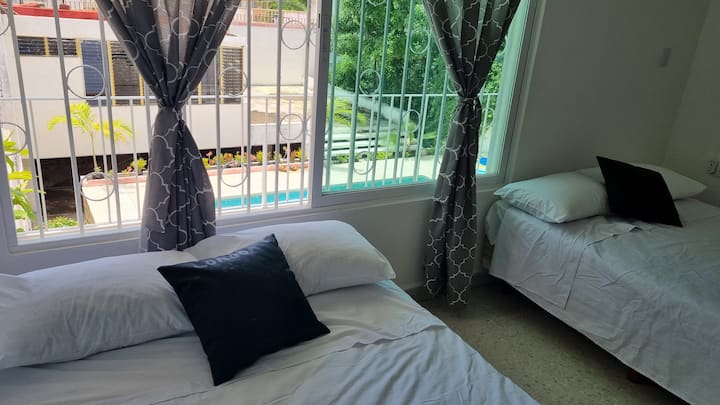 Recamara #2 c/ 3 camas matrimoniales