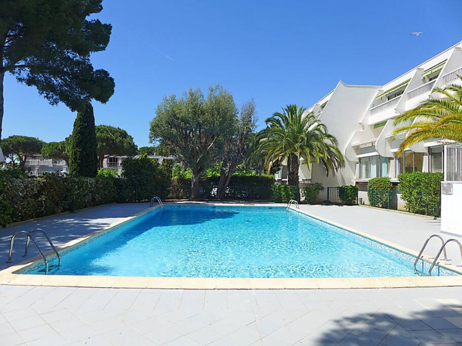Piscine privative de la résidence