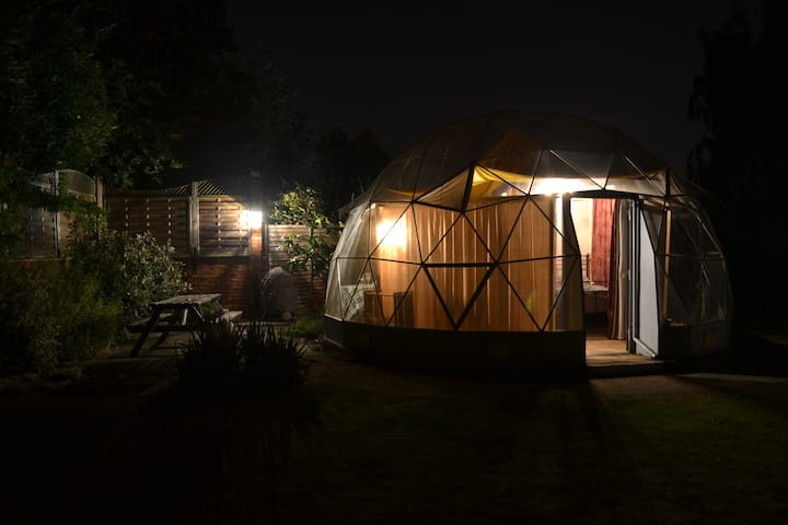 ... และตอนกลางคืน