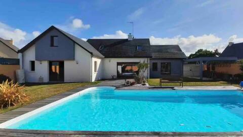 Beautiful villa pool 23 flexible beds