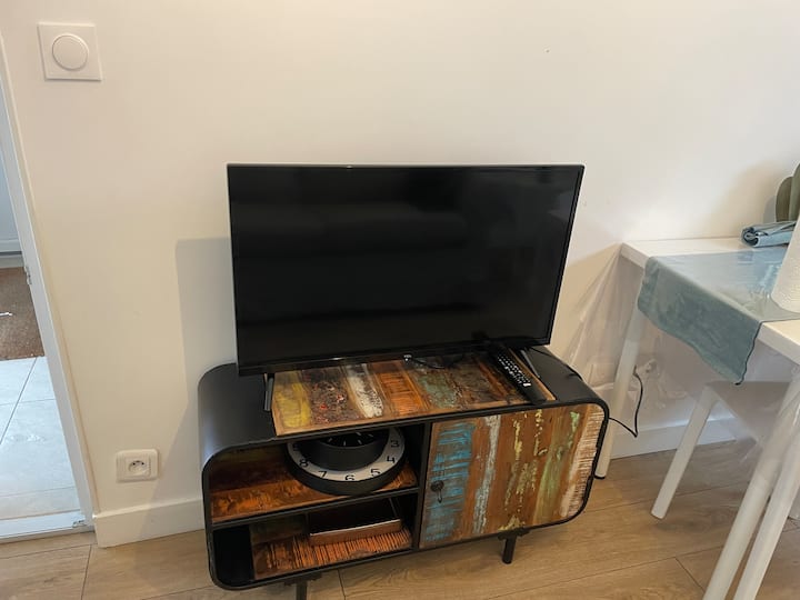 T2 Cosy • 10 Min Roissy • Idéal Pro & Couples - Gonesse